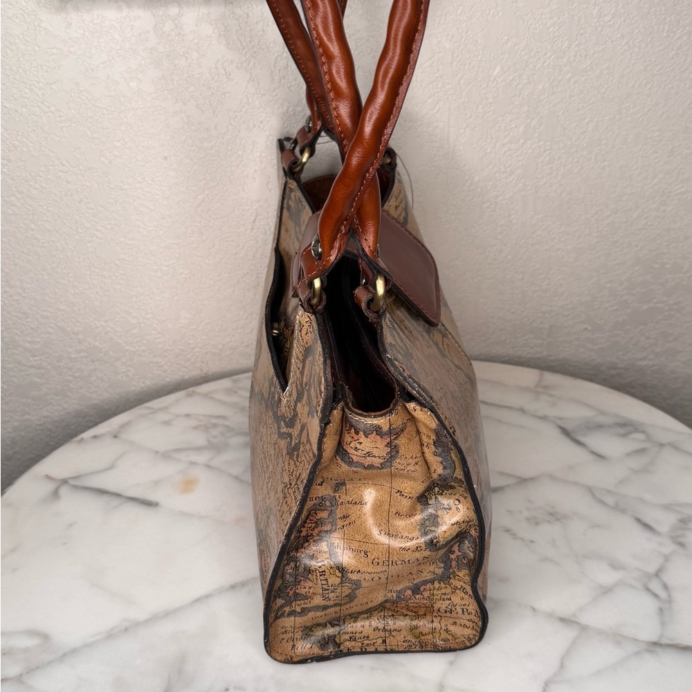 NWT-Patricia Nash-European Map-Rienzo Satchel buttery leather $249 MSRP - Picture 5 of 7